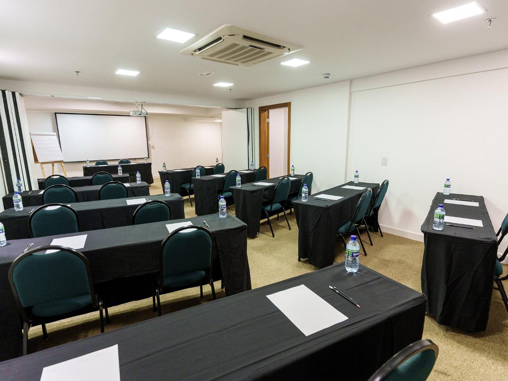 Athos Bulcao Hplus Executive 4* Brasilia