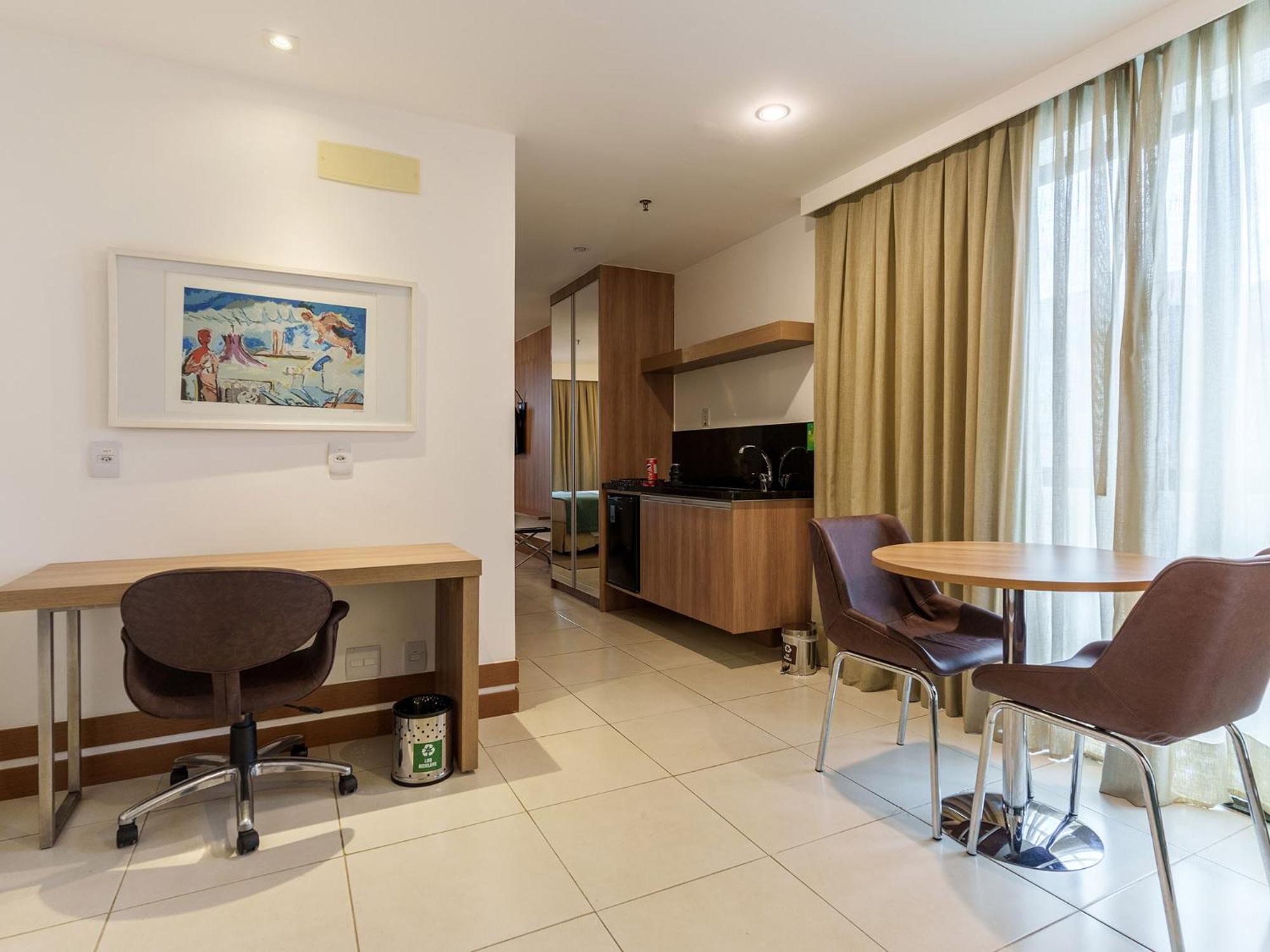 Athos Bulcao Hplus Executive Hotel Brasilia